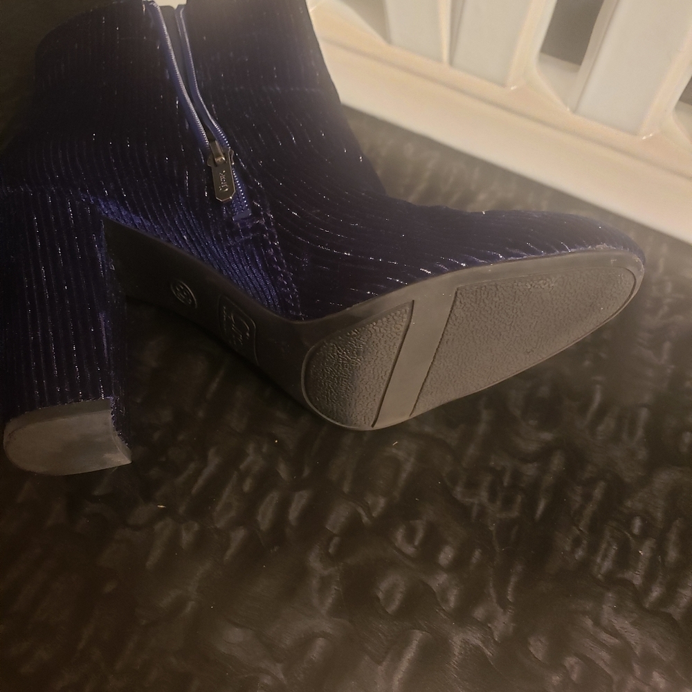 Boot - Picture 3 of 3